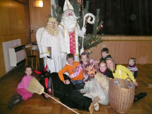 Mikulášské zpívání u stromečku - 3.12.2010